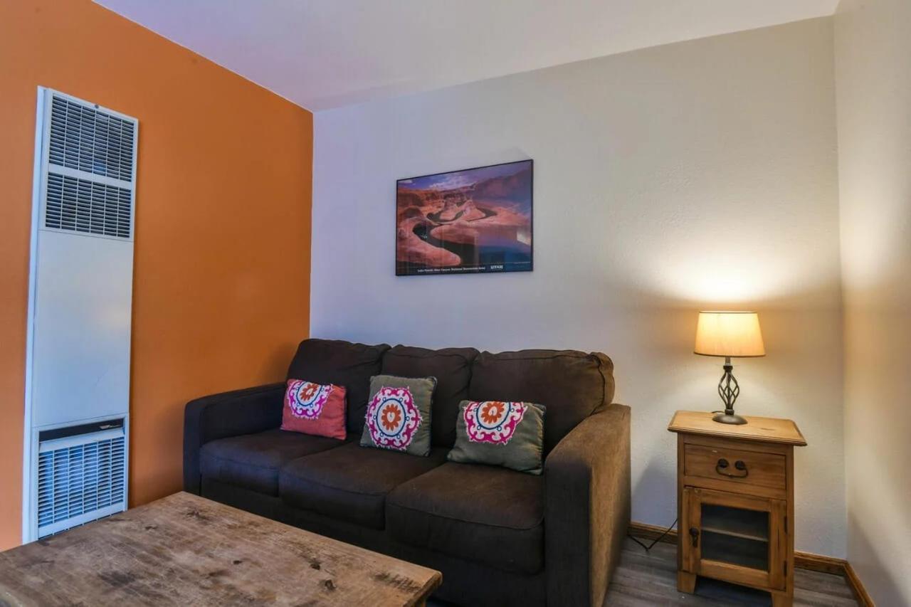 Cozy Adventure Pad Near Downtown - Rose Tree 2 Villa Moab Exterior photo